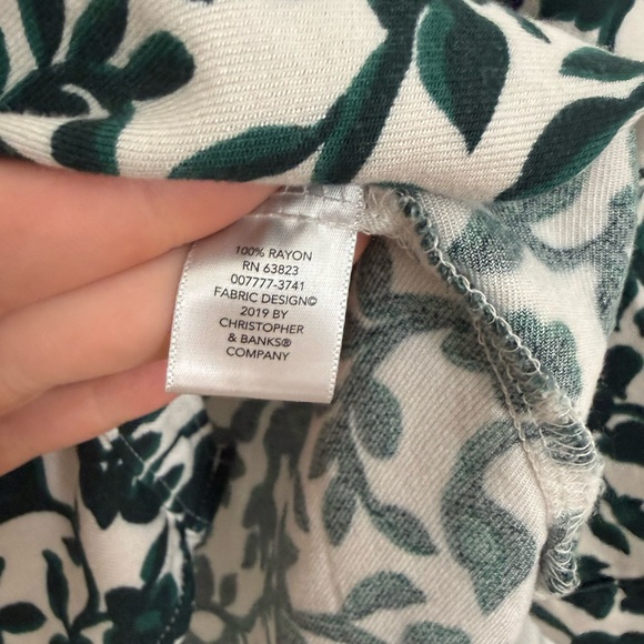 Christopher & Banks Women’s Long Sleeve Button Down Ivy Print Shirt Size Large - Picture 7 of 7